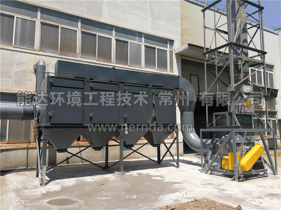 高效濾筒除塵器現(xiàn)場(chǎng)安裝調(diào)試完成1